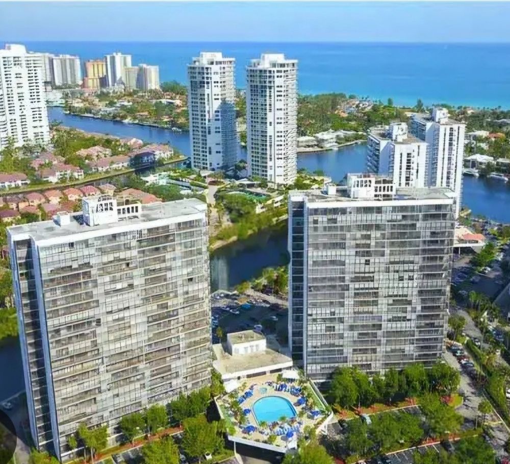 Slide of Salomon Roofing & Waterproofing