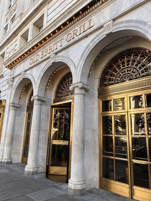 Old Ebbitt Grill by null