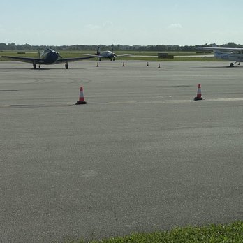 The Landing Strip Café - Wednesday morning traffic at the Okechobee Airport - New American Near Me - Okeechobee, Florida The Landing Strip Café - Wednesday morning traffic at the Okechobee Airport - New American Near Me - Okeechobee, Florida