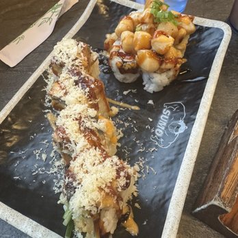 Sumo Sushi & Grill - Tnt Scallop Roll (Recommended) was ok. Shrimp and eel roll was yummy - Sushi Bars Near Me - Bremerton, Washington