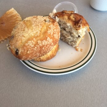 Penfold's Café - Blueberry and banana nut muffins - Breakfast & Brunch Near Me - Temecula, California
