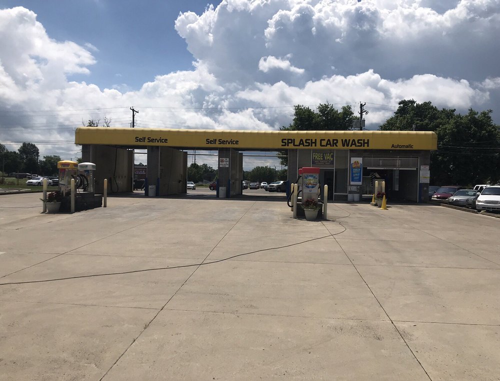 SPLASH CAR WASH - 1208 E Broadway St, Campbellsville, Kentucky - Car
