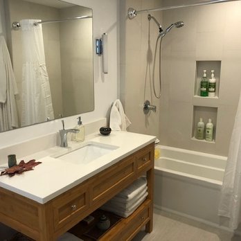 La Brea Design Center - a clean bathroom - General Contractors Near Me - West Hollywood, California