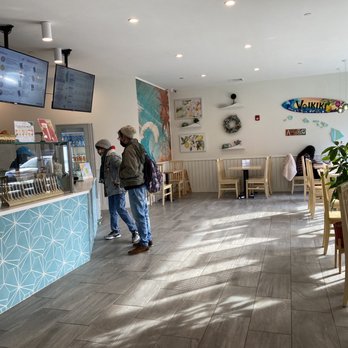 Waikiki - Dining area and ordering zone - Hawaiian Near Me - Somerville, Massachusetts Waikiki - Dining area and ordering zone - Hawaiian Near Me - Somerville, Massachusetts
