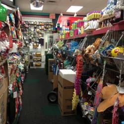 Dollar Tree - Narrow cluttered aisles