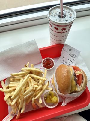 In-N-Out Burger by null