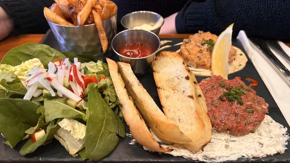 LA CAGE Updated August 2024 47 Photos 5485 Rue des Jockeys