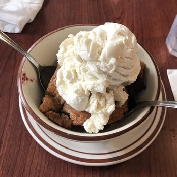 Chowder Bowl - Marion Berry Cobbler A la Mode - Seafood Near Me - Newport, Oregon