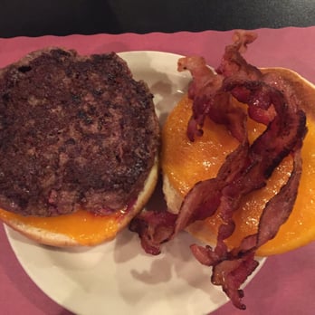 Krug's Tavern - Bacon cheeseburger with cheddar - Dive Bars Near Me - Newark, New Jersey