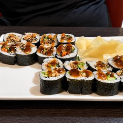 G Street Bar And Grill - Fresh sushi rolls served at G Street Bar & Grill in Grants Pass, Oregon