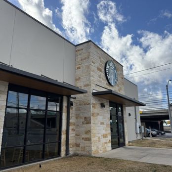 Starbucks - Coffee & Tea Near Me - Del Valle, Texas Starbucks - Coffee & Tea Near Me - Del Valle, Texas