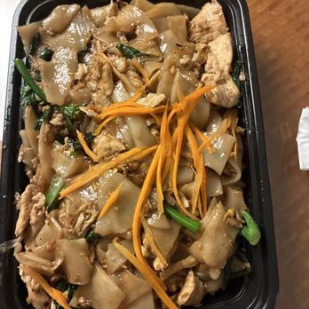 Silver Spoon Thai Restaurant - Thai Near Me - Chicago, Illinois