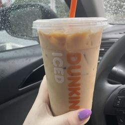 Dunkin' - Iced latte