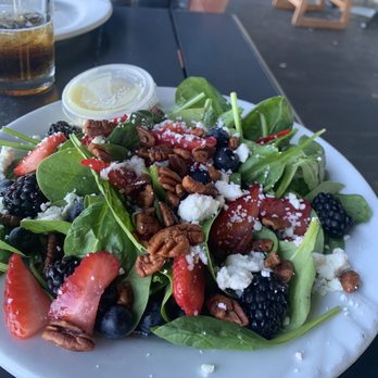 Skybar Gourmet Pizza - The surprisingly delectable spring street salad...I would come back for this alone. It's so simple but so perfect. - Pizza Near Me - Eureka Springs, Arkansas