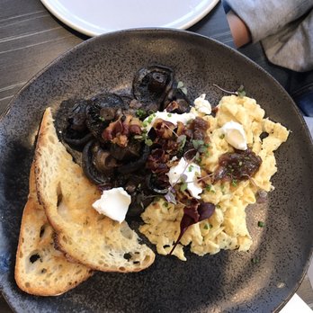 Rogue Bistro - #truffleeggs - Bistros Near Me - Newstead, QLD