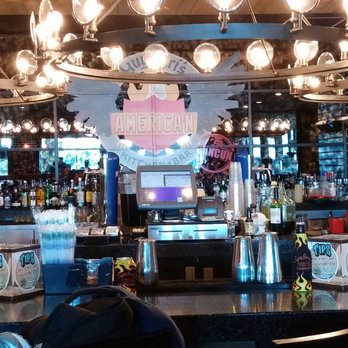 Guy Fieri's - Actually a cool bar - American Near Me - Cancún, ROO