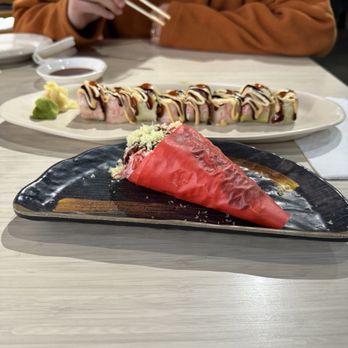 Black Pine Tree Sushi Bar - Fresh Roll Crunchy Crab Roll - Sushi Bars Near Me - Southgate, Michigan Black Pine Tree Sushi Bar - Fresh Roll Crunchy Crab Roll - Sushi Bars Near Me - Southgate, Michigan