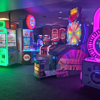 Bowlero Glendale Heights - Venues & Event Spaces Near Me - Glendale Heights, Illinois Bowlero Glendale Heights - Venues & Event Spaces Near Me - Glendale Heights, Illinois