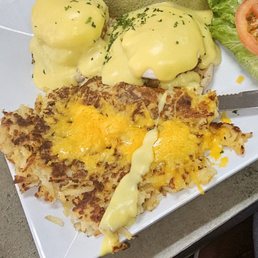 Crab Cake Eggs Benedict