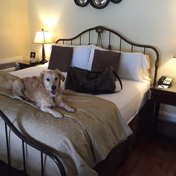 Crowne Pointe Historic Inn - Bed & Breakfast Near Me - Provincetown, Massachusetts