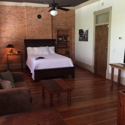 Wayfarer Hotel  - The Broad Room (room "B" facing Broad St).