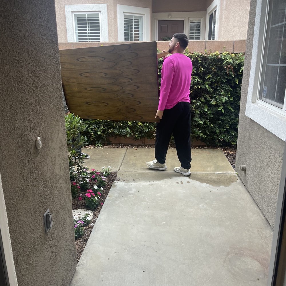 Staged And Sold - The guy who told my elderly mom to "not tell him how to do his fucking job." - Home Staging Near Me - Hawaiian Gardens, California Staged And Sold - The guy who told my elderly mom to "not tell him how to do his fucking job." - Home Staging Near Me - Hawaiian Gardens, California