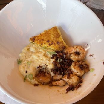 Dolphin Bar and Shrimp House - Shrimp and grits - Seafood Near Me - Jensen Beach, Florida