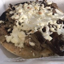 Pernil arepas