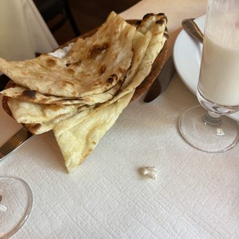 Tadka - Garlic naan - Indian Near Me - Zürich, ZH