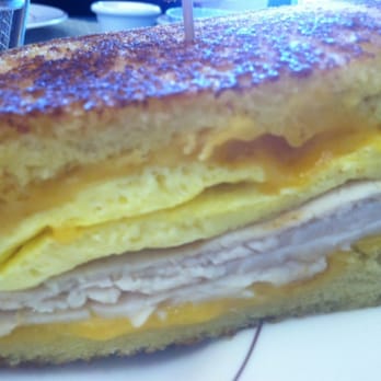 Jamms Restaurant - TEC Sandwich (Turkey, Eggs, & Cheese) - Breakfast & Brunch Near Me - Las Vegas, Nevada
