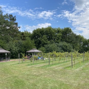 Pieper Porch Winery & Vineyard - Vineyard and Gazebo Seating - Wine Tasting Room Near Me - Mukwonago, Wisconsin Pieper Porch Winery & Vineyard - Vineyard and Gazebo Seating - Wine Tasting Room Near Me - Mukwonago, Wisconsin
