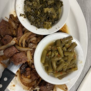 The Pantry Modern Diner - Beef tips smothered in onions and mushrooms with collard greens and green beans - Diners Near Me - Auburndale, Florida The Pantry Modern Diner - Beef tips smothered in onions and mushrooms with collard greens and green beans - Diners Near Me - Auburndale, Florida