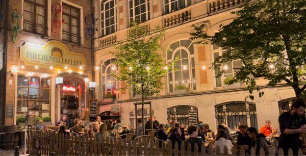 Poechenellekelder by null