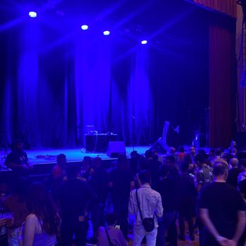 The Warfield - Setting the mood - Music Venues Near Me - San Francisco, California The Warfield - Setting the mood - Music Venues Near Me - San Francisco, California