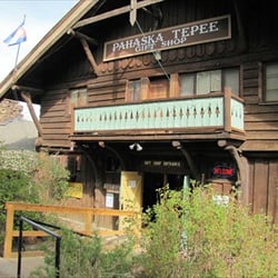 Pahaska Teepee Gift Shop