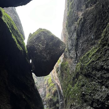 Pinnacles National Park - Parks Near Me - Paicines, California