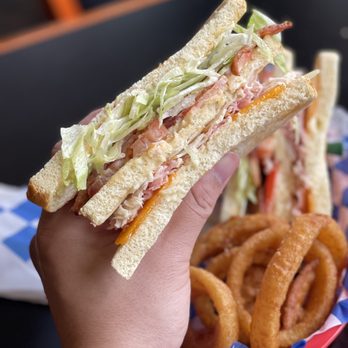 Bogey's Public House - The Clubhouse Sandwedge - IG: @nelson_eats - American Near Me - Auburn, Washington Bogey's Public House - The Clubhouse Sandwedge - IG: @nelson_eats - American Near Me - Auburn, Washington
