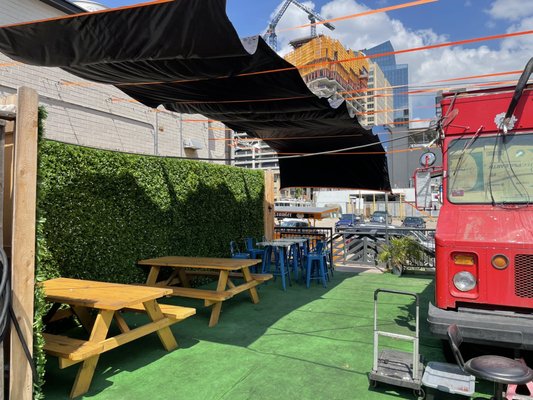 Fresh Gyro Halal by null