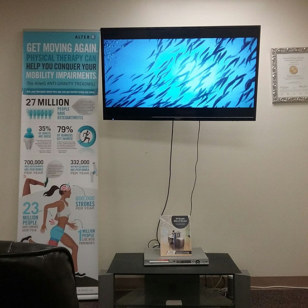 Advanced Dynamic Therapies - Light jazz and a tv screen aquarium help you to relax . - Physical Therapy Near Me - Inglewood, California