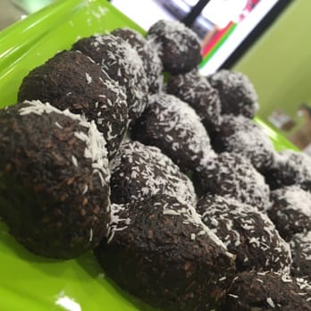 Insalute - Dessert al cocco vegan - Salad Near Me - Rome, RM Insalute - Dessert al cocco vegan - Salad Near Me - Rome, RM