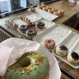 Pistachio lemon donut