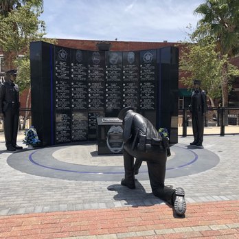 Fallen Officers Memorial Wall - Memorial during the daytime - Landmarks & Historical Buildings Near Me - Jacksonville, Florida Fallen Officers Memorial Wall - Memorial during the daytime - Landmarks & Historical Buildings Near Me - Jacksonville, Florida
