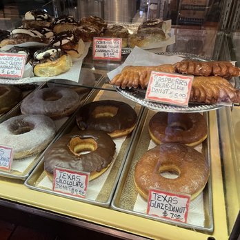 Pike Place Bakery - Large donuts - Bakeries Near Me - Seattle, Washington Pike Place Bakery - Large donuts - Bakeries Near Me - Seattle, Washington