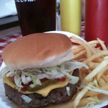 Quatman Cafe - Cheeseburger with Fries - Burgers Near Me - Mason, Ohio Quatman Cafe - Cheeseburger with Fries - Burgers Near Me - Mason, Ohio