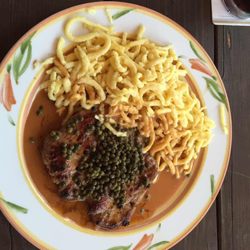 Steak-House - Pfeffersteak mit Spätzle
