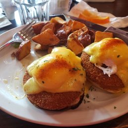 Crabcake Eggs Benedict.