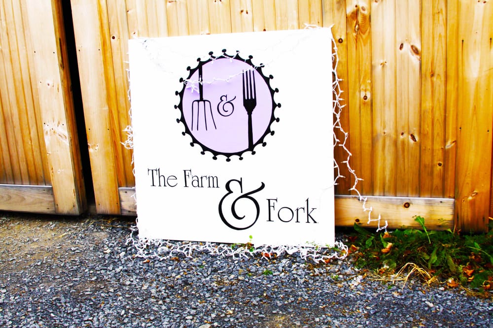 The Farm & Fork Logo
