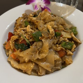 Charm Thai Cuisine - Drunken noodles - Thai Near Me - Montclair, New Jersey Charm Thai Cuisine - Drunken noodles - Thai Near Me - Montclair, New Jersey