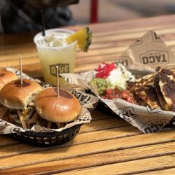 Guy Fieri's Dive & Taco Joint - Lunch!