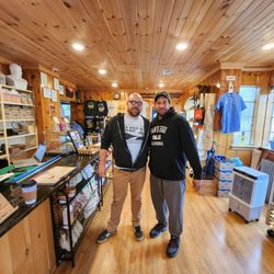 Tuggles Gap Roadside Inn - Tuggle's owner Nick on the left Me on the right